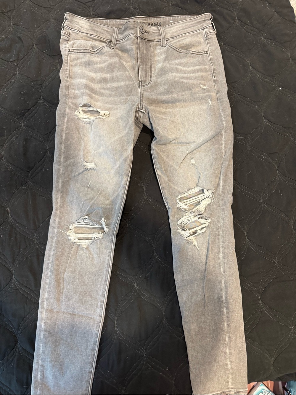 American Eagle Outfitters Light Grey Distressed Skinny Jeans